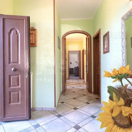 Villa Frande Con Piscina E Campo Calcetto Tennis *