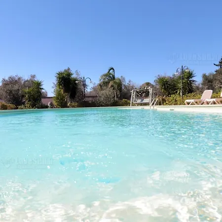 Villa Frande Con Piscina E Campo Calcetto Tennis