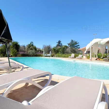 Villa Frande Con Piscina E Campo Calcetto Tennis *