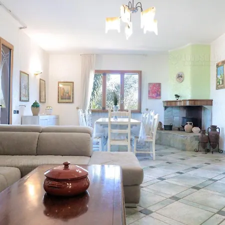 Villa Frande Con Piscina E Campo Calcetto Tennis Corsano (Apulia)
